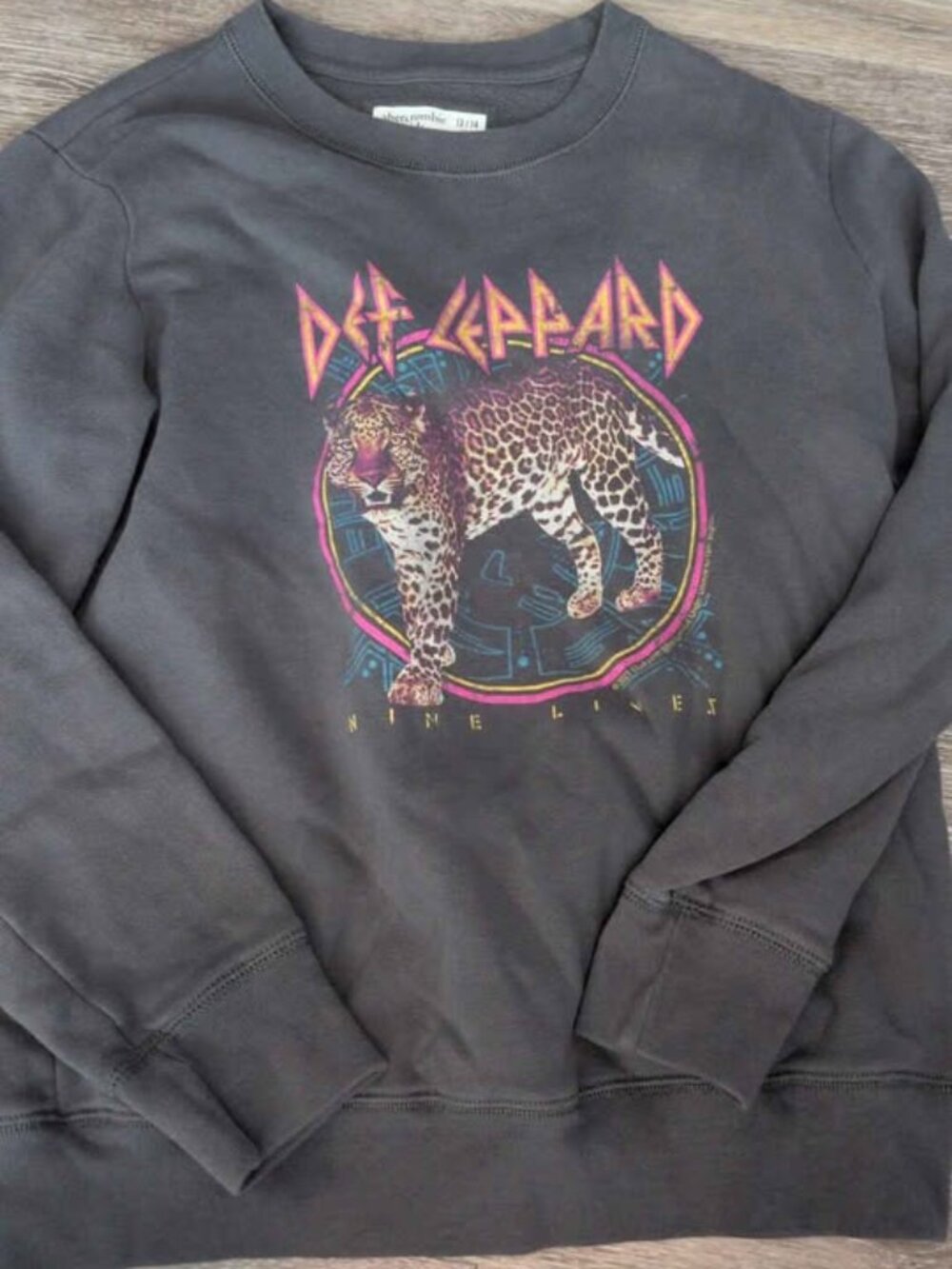 Abercrombie Kids Def Leppard Graphic Sweatshirt Size 13/14
